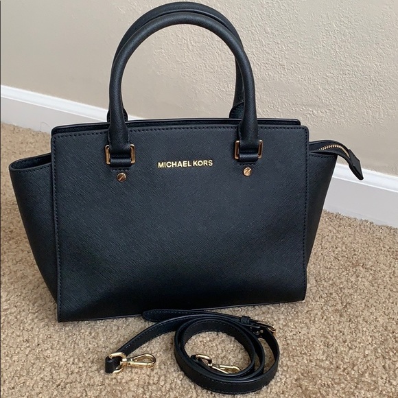 Michael Kors. - Picture 1 of 16